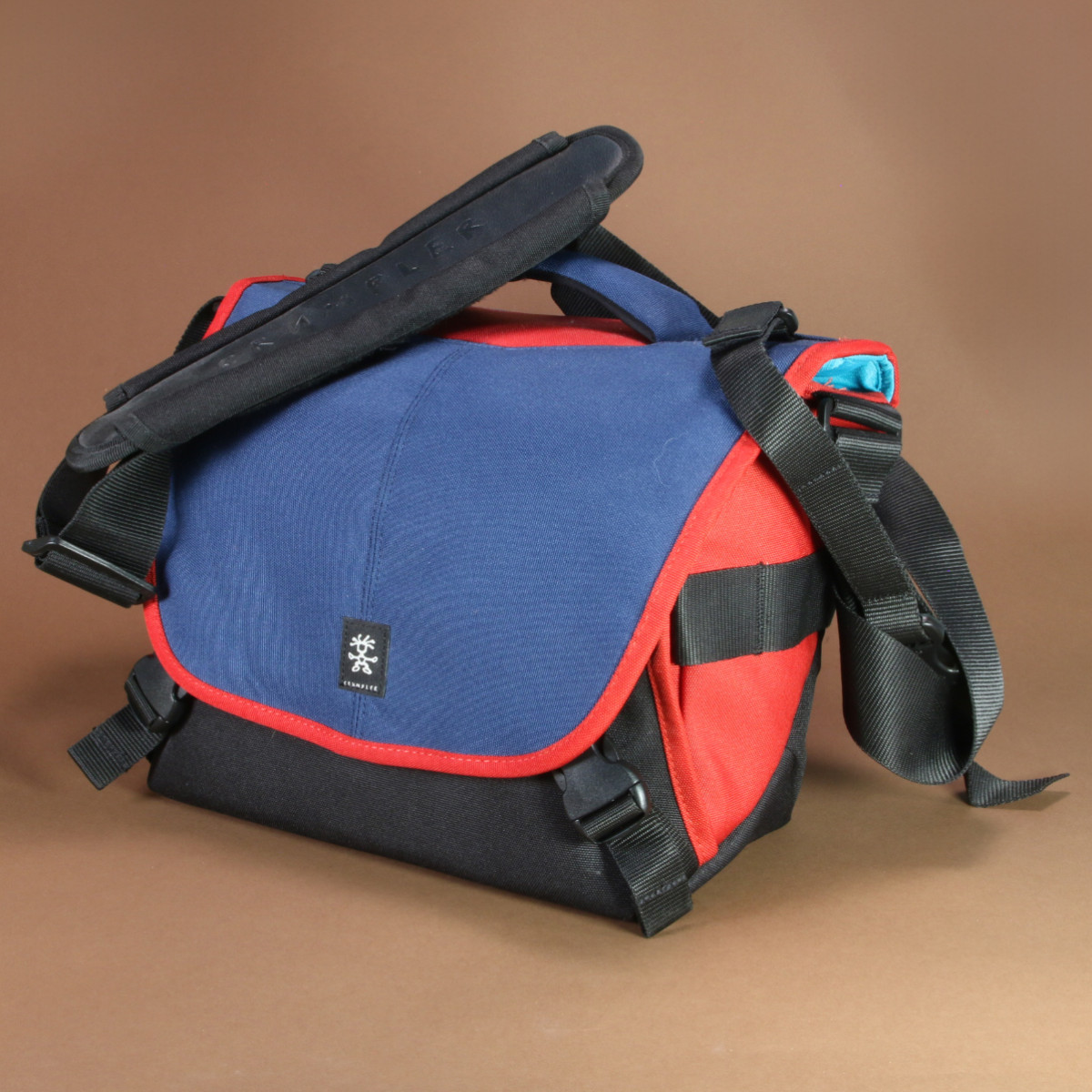 Crumpler 6million dollar home 中古品 ダーク・レッド