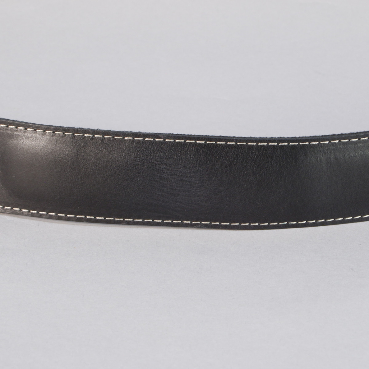 MegaGear MG1515 Sierra Series Genuine Leather Camera Strap - Black