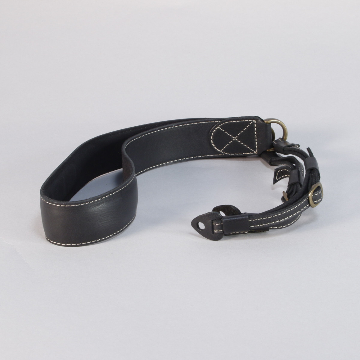 MegaGear MG1515 Sierra Series Genuine Leather Camera Strap - Black