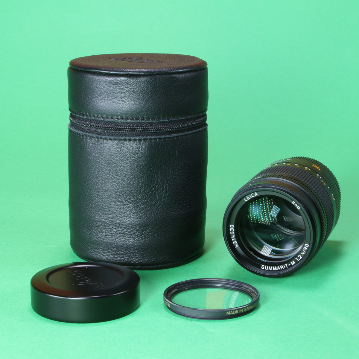 Leica 90mm f2.4 Summarit-M 11684 Lens for Leica M - 6-Bit