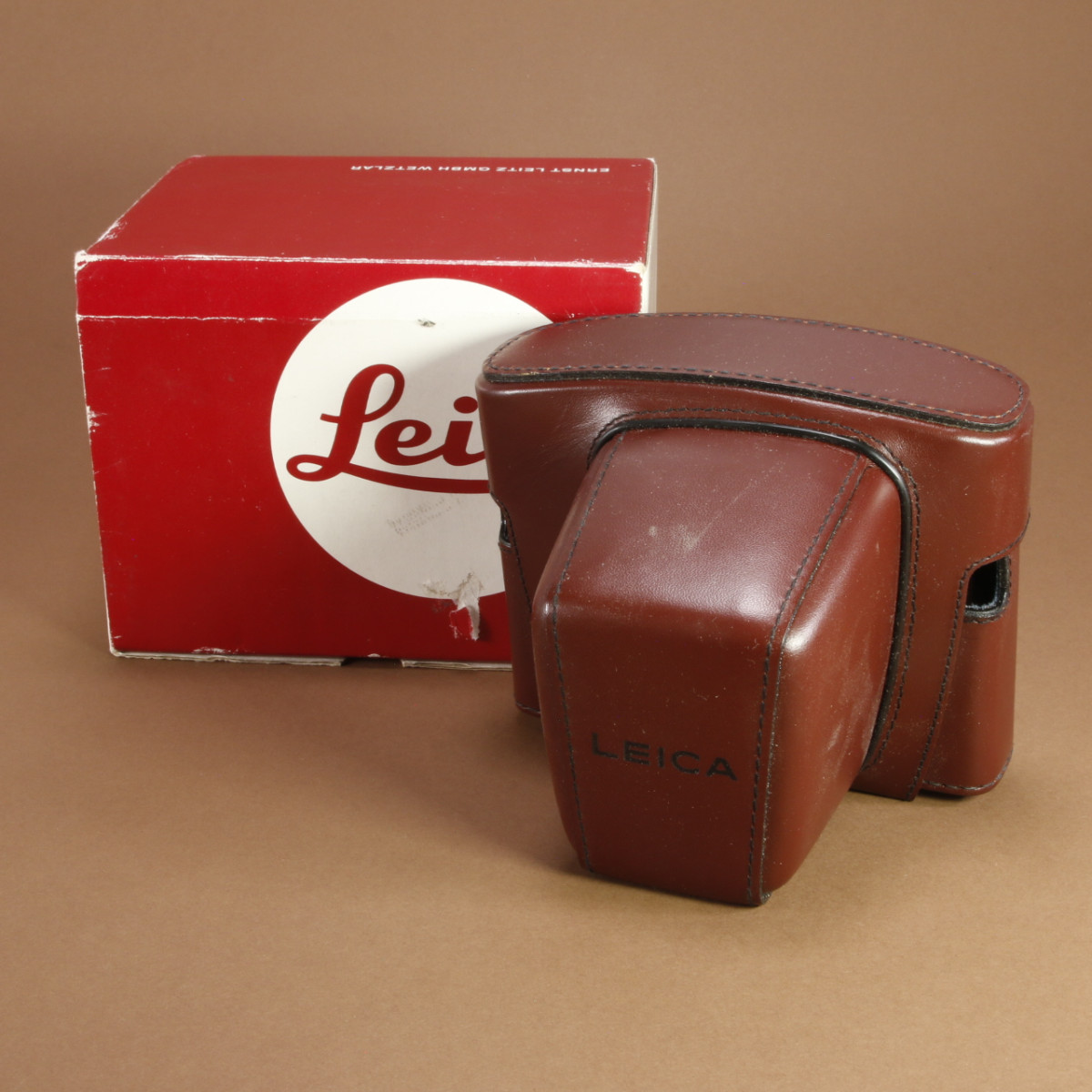 Leica 14506 Burgundy Case for R3