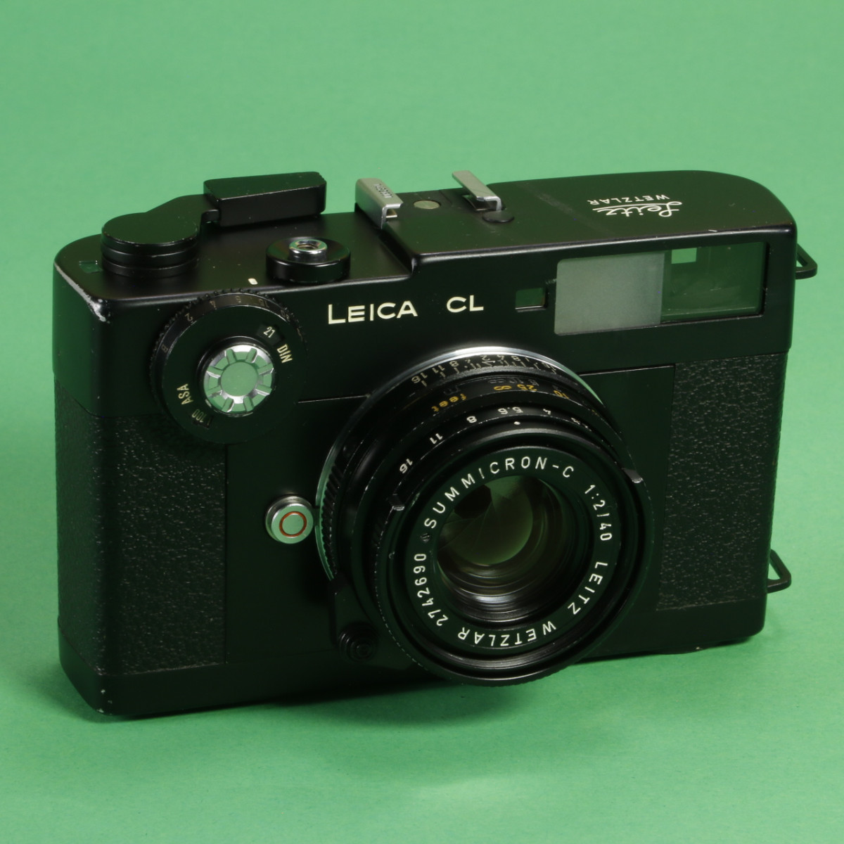 Leica CL Camera Kit with 40mm f2 Summicron-C Lens