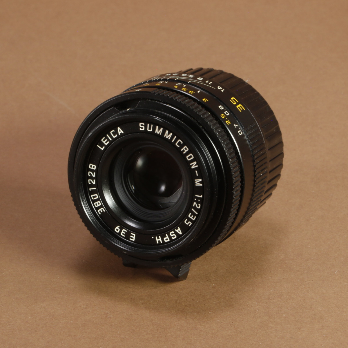 Leica 35mm f2 ASPH Summicron-M 11879 Lens for Leica M