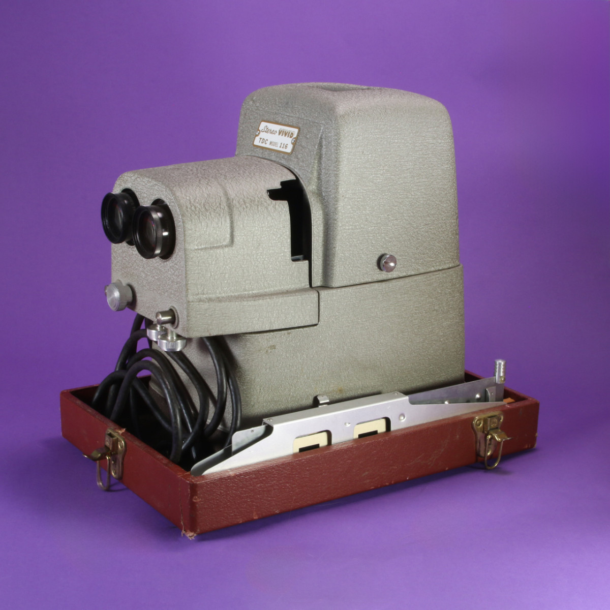 TDC Stereo Vivid Model 116 Projector