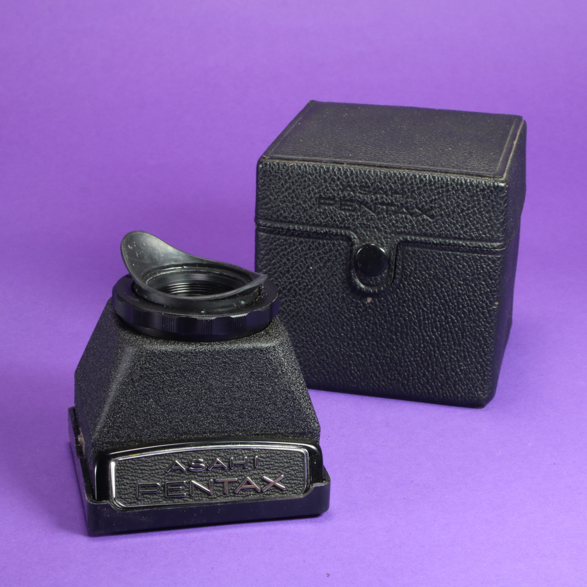 Pentax 6x7 Rigid Magnifying Hood