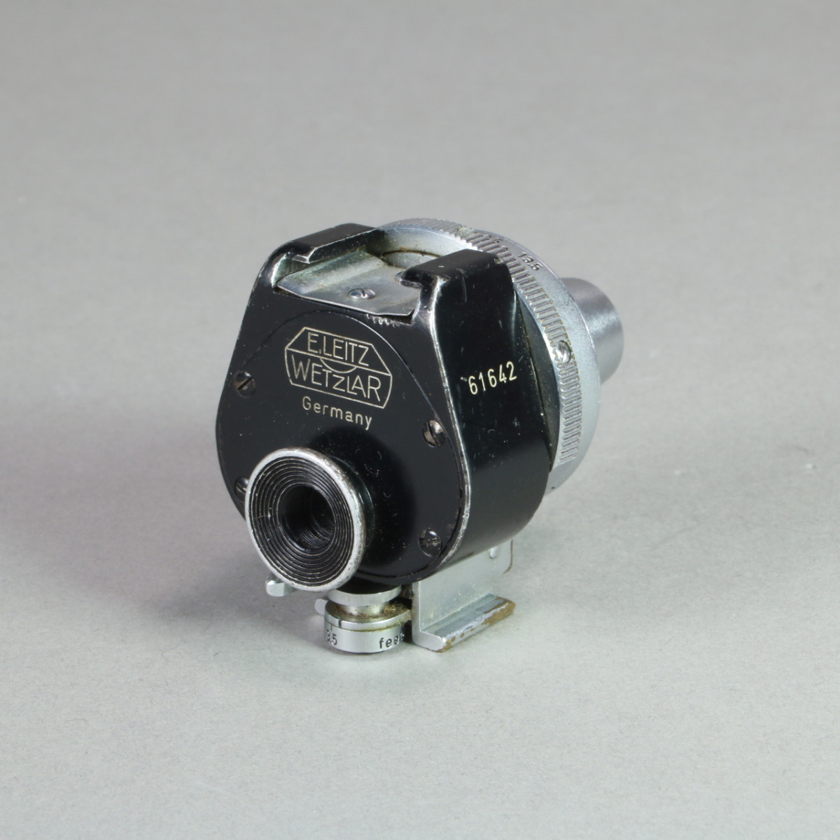 Leica Universal Viewfinder VIOOH | Blue Moon Camera