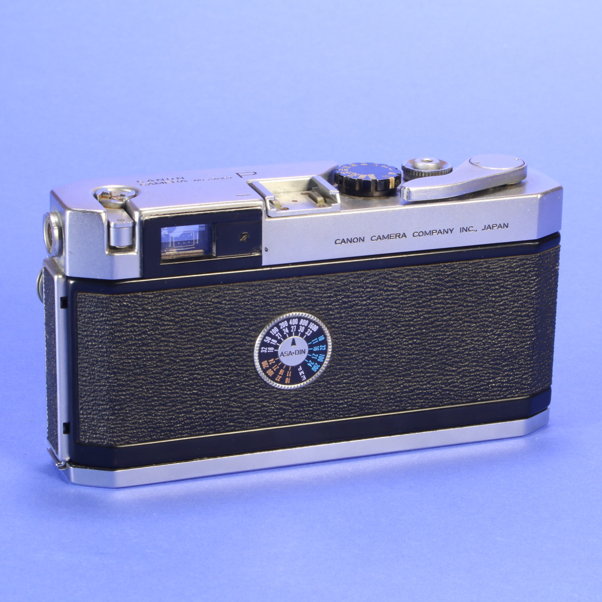 Canon P Rangefinder Camera - Compact & Durable 35mm