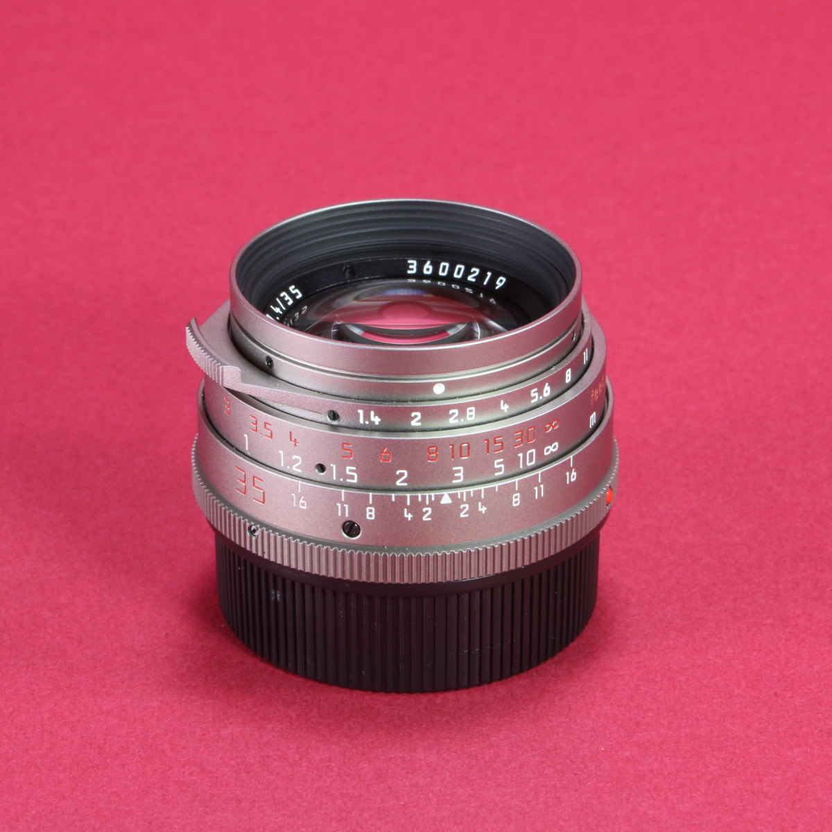 Leica 35mm f1.4 Summilux-M Lens 11860 - Titanium