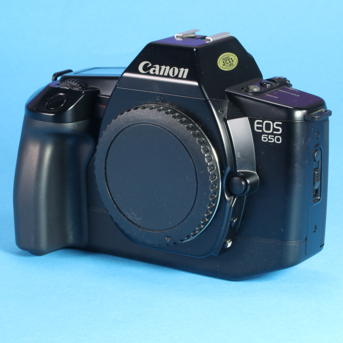 Shop : Buy Canon Eos 650 Camera: MXK1024/2071517 : Blue Moon