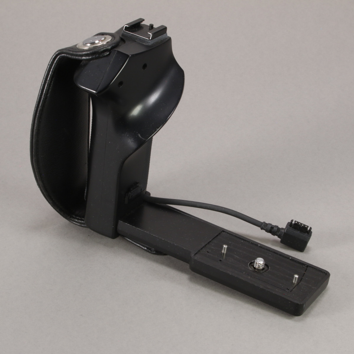 MAMIYA RZ67 L-grip (超美品) Mamiya L-Grip Holder for RZ67 | Blue Moon Camera