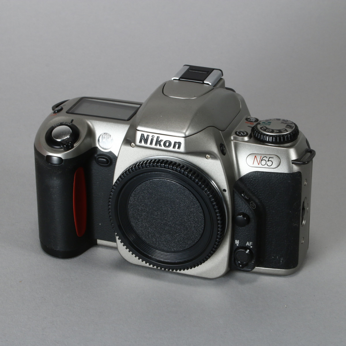Nikon N65 Camera