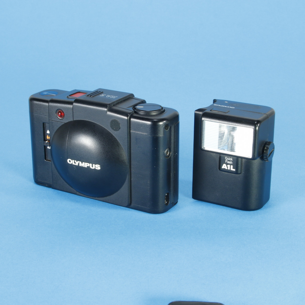 【現状品】OLYMPUS XA2 ブルー フラッシュ Olympus XA2 - City Blue (Limited Edition) – JFR Film