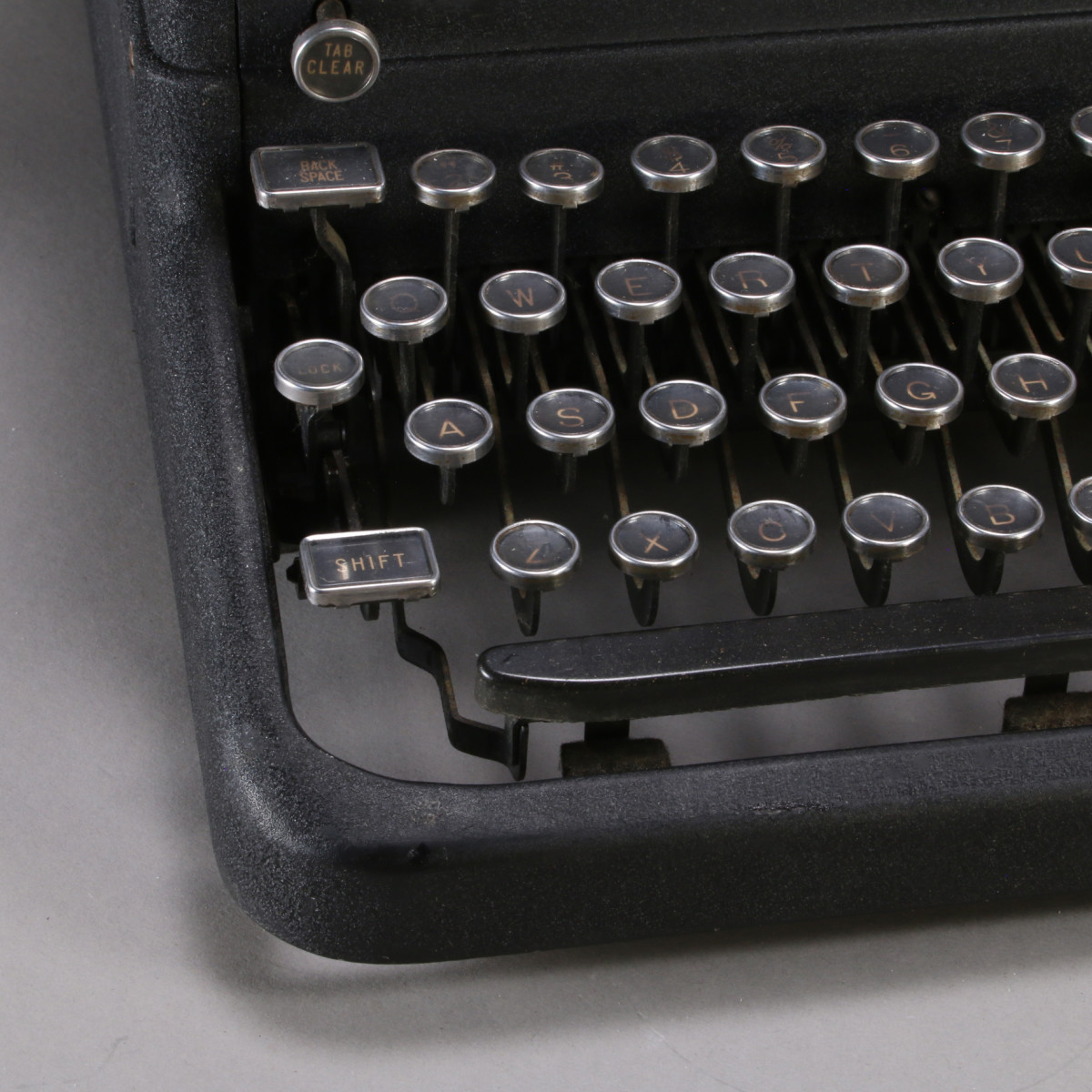Royal KMM Desktop Typewriter - Refurbished