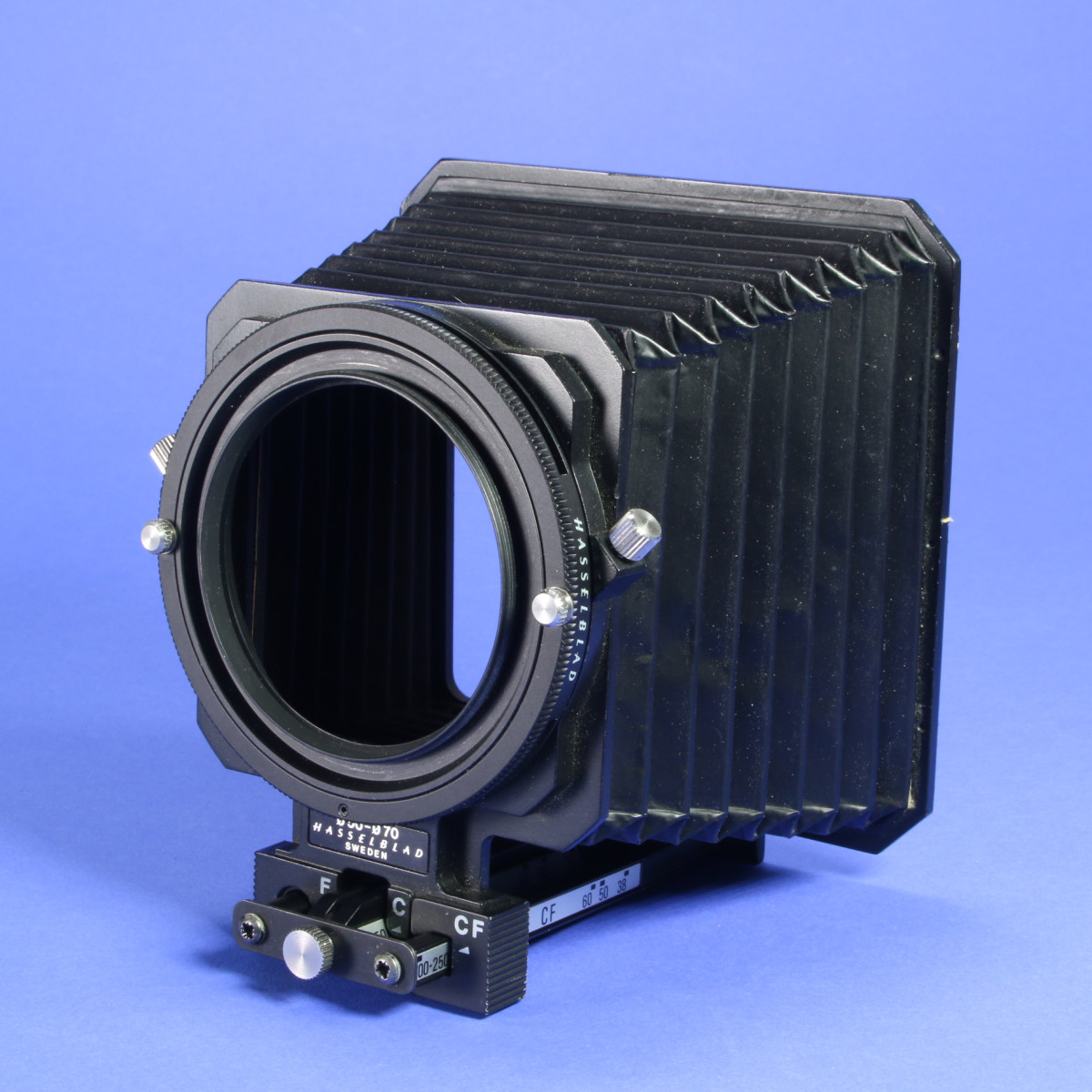 Hasselblad Pro Shade 40676 with Bay 50 and 63mm Mounts