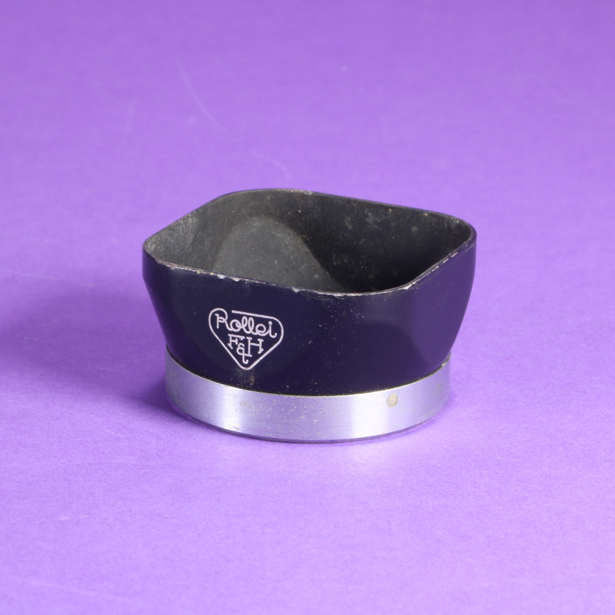 Rollei TLR Lens Hood - Bay I