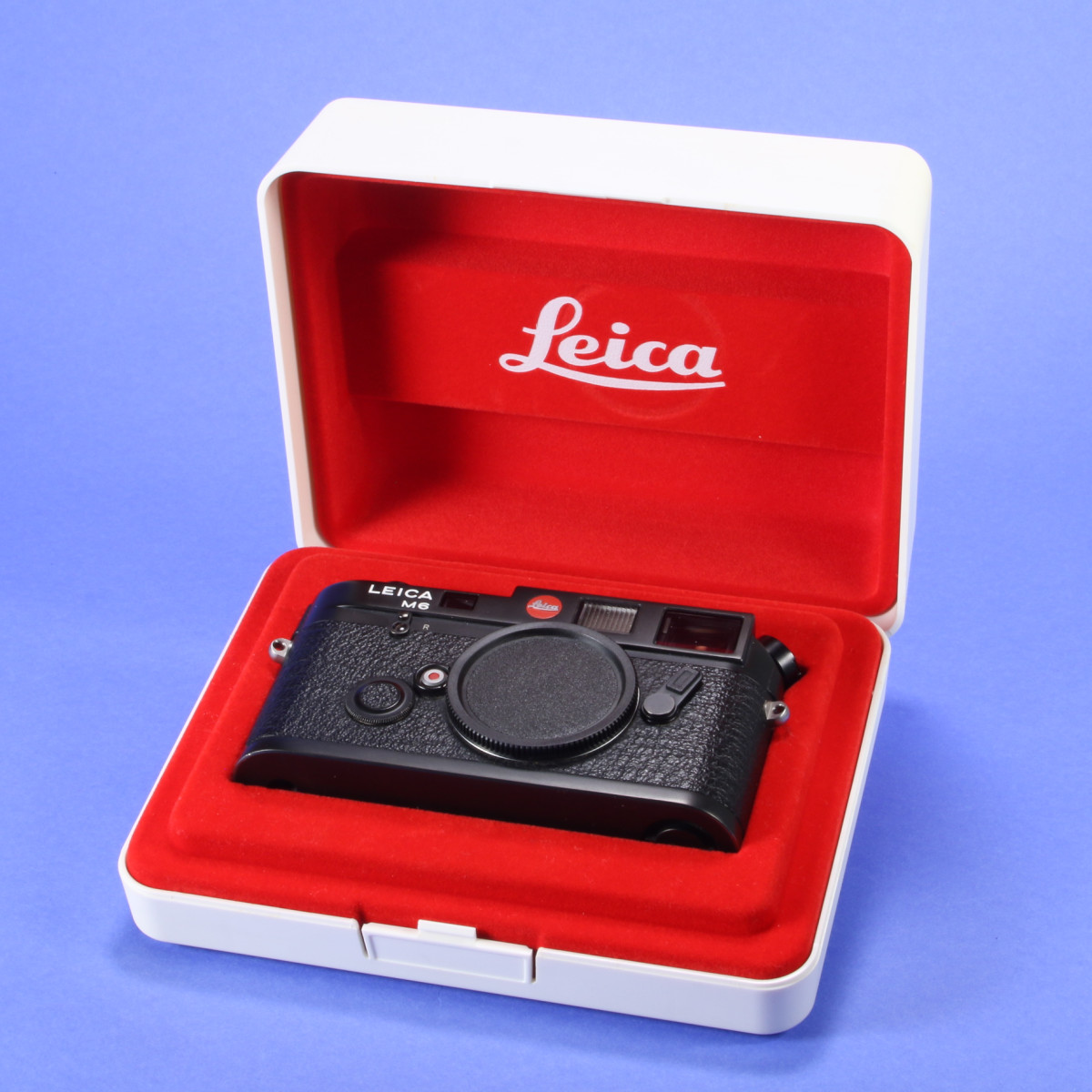 Leica M6 Camera - Black .72x (10404) - Serviced by DAG