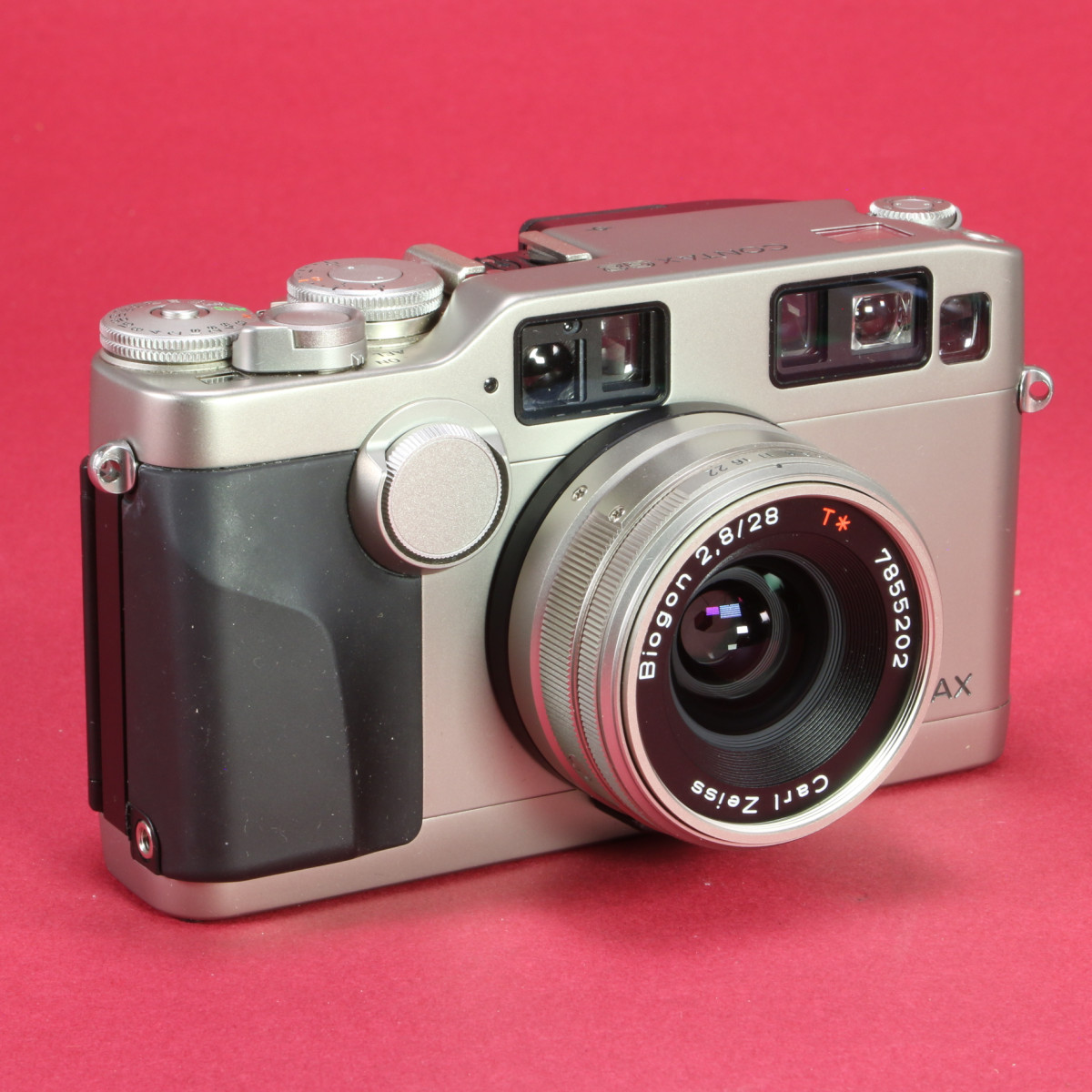 Contax G2 Camera with 28mm f2.8 Biogon Lens