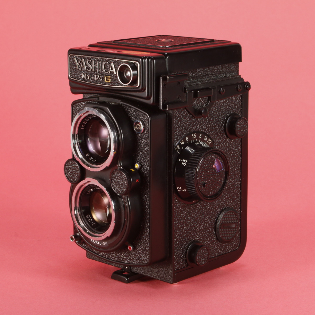 ヤシカ YASHICA Mat 124G Yashica Mat 124G: A Twin-Lens Classic · Lomography