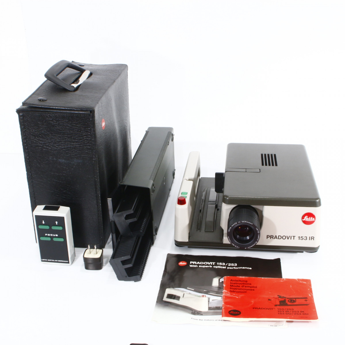Leitz Pradovit 153 IR Projector with Schneider Lens and Case