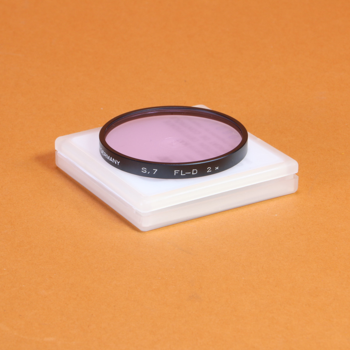 B+W FL-D Fluorescent Light Filter - Series VII