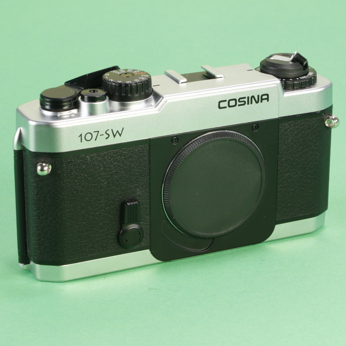 フィルムカメラ Cosina 107-SW (Rare Bessa-L Model) Now's Your Chance to Grab an Extremely Rare Cosina 107-SW
