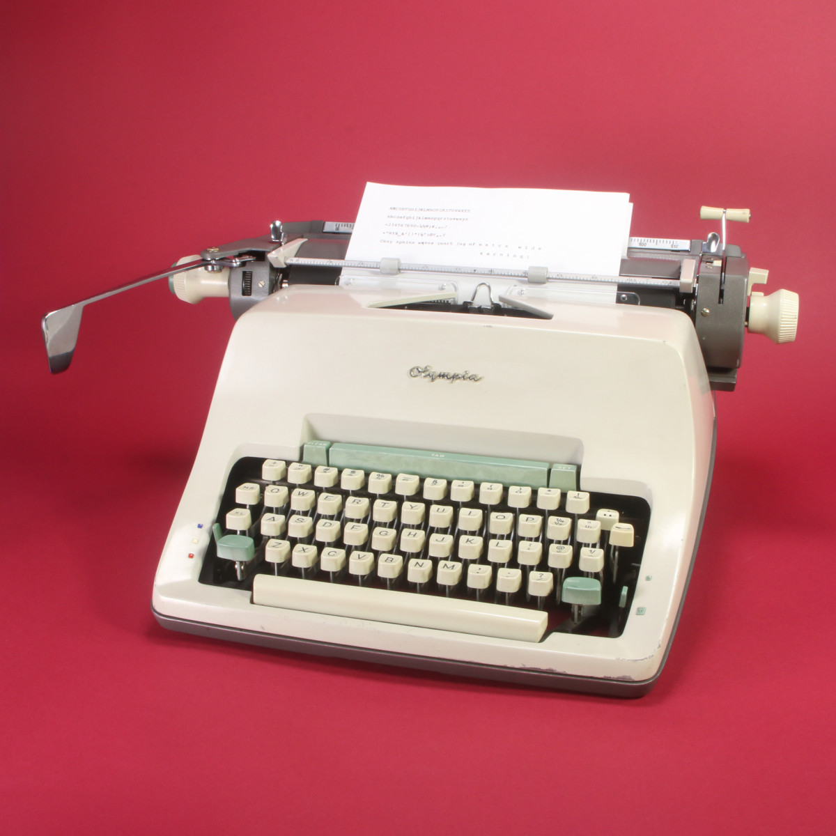 Olympia SG-3 Deluxe Desktop Typewriter
