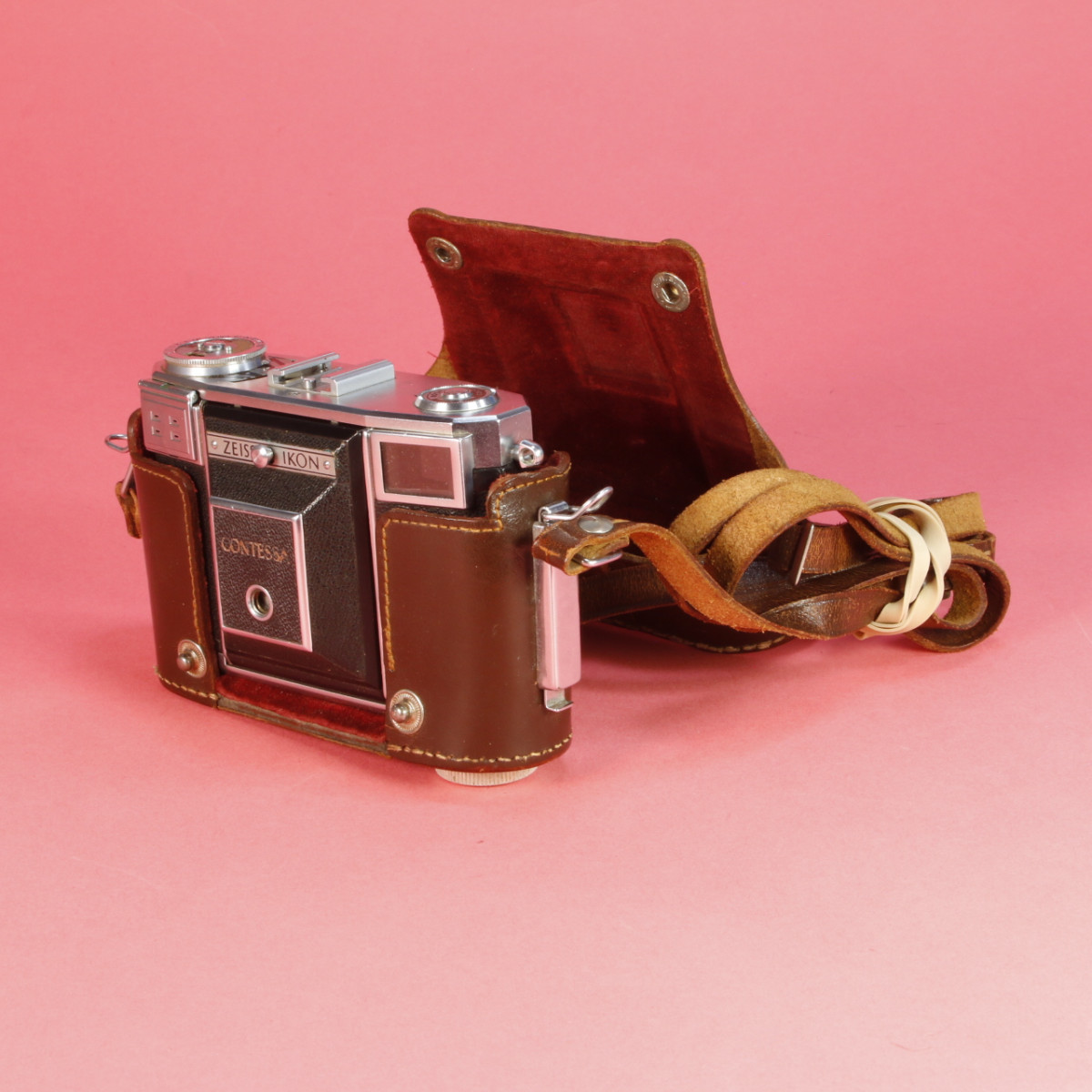 Zeiss Ikon Contessa-35 (533/24) 1950-55 Version Camera
