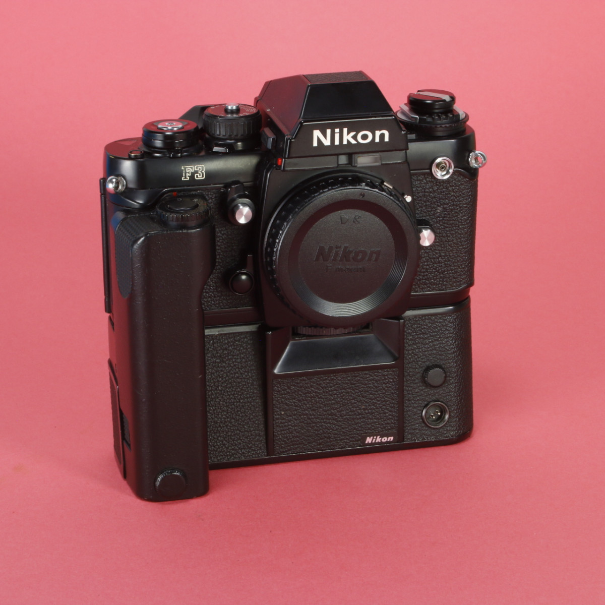 Nikon F3 、MD-4(要修理)、ケース、その他 Nikon F3 、MD-4(要修理)、ケース、その他 Nikon F3 、MD-4(要修理