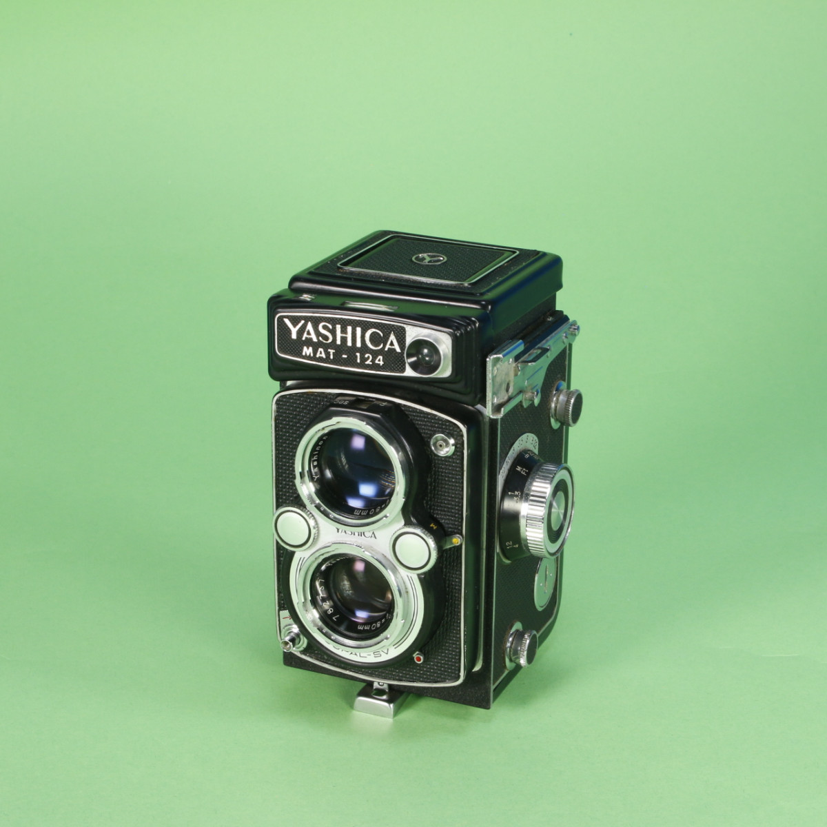 YASHICA MAT-124 二眼レフカメラ ヤシカマット / 二眼レフ総合サイト 二眼里程標