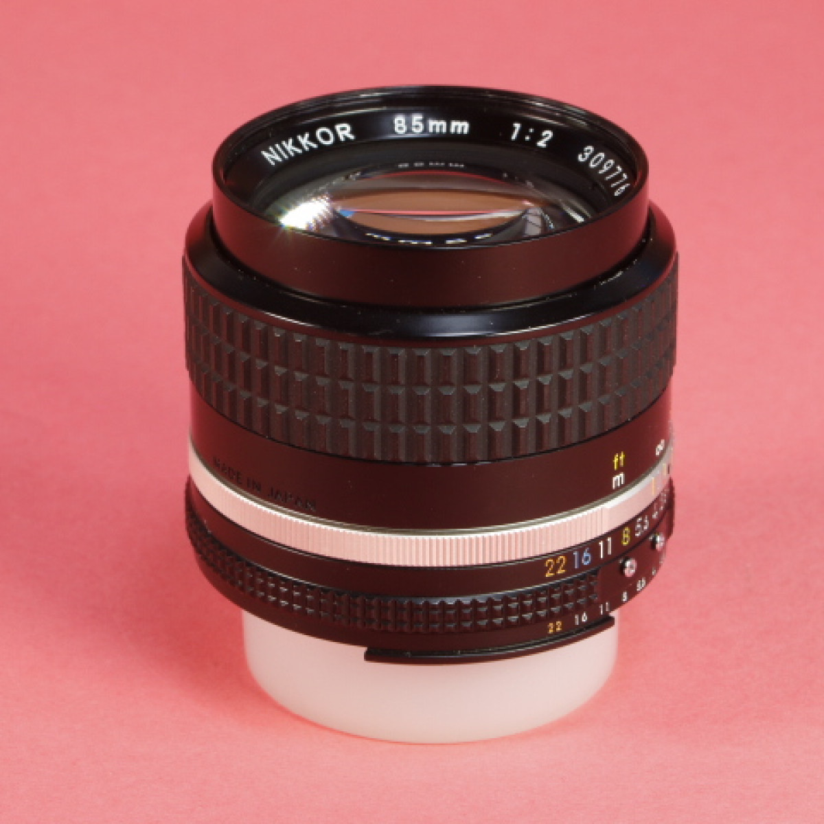 Nikon 85mm f2 Nikkor Lens for Nikon AIS