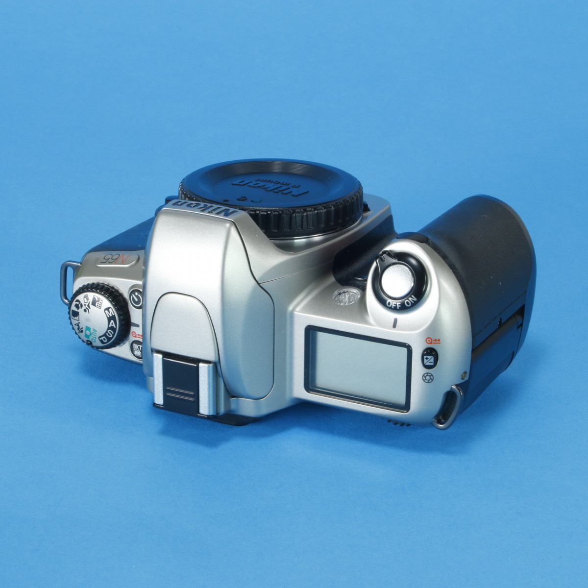 Nikon N65 Camera