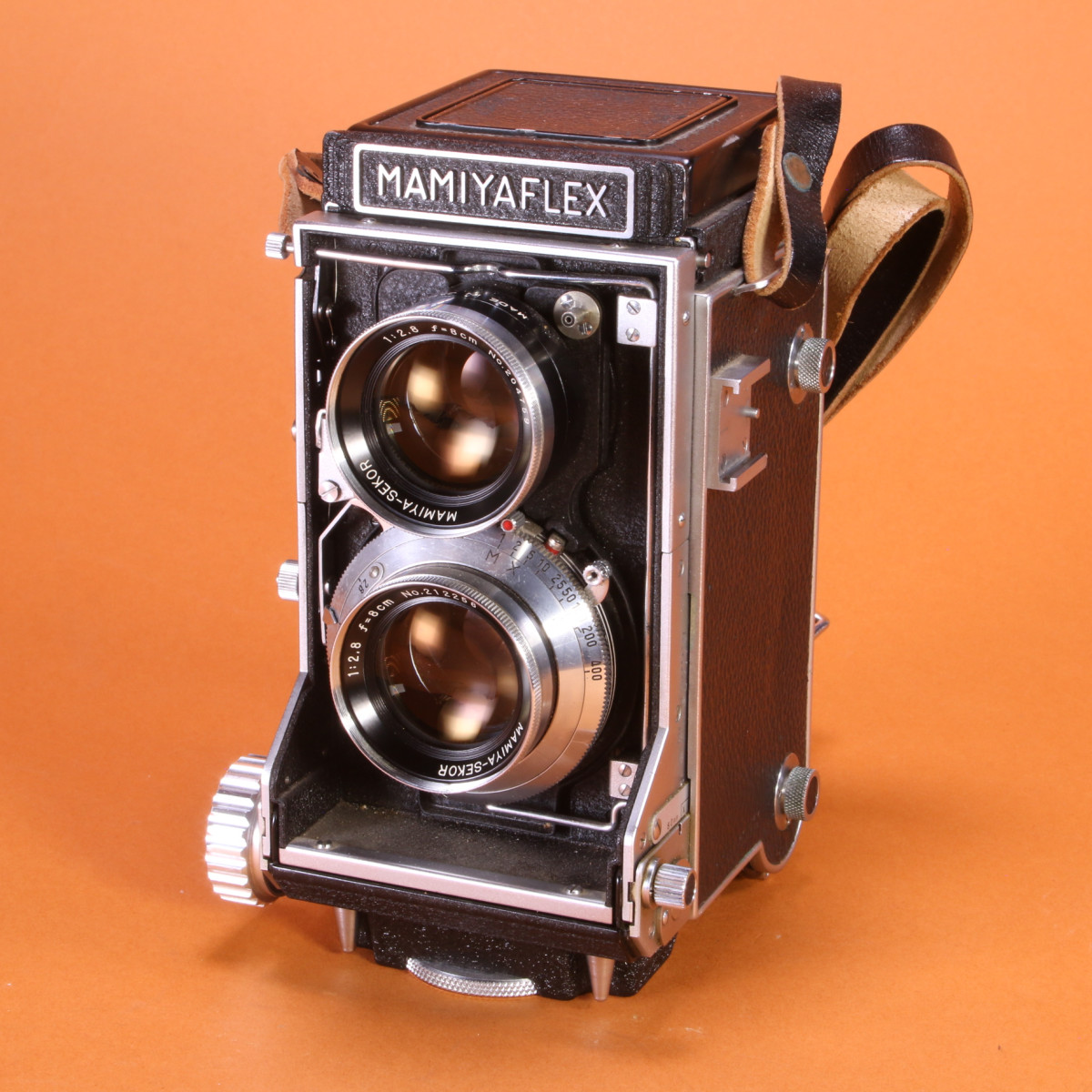 MAMIYA C220 PRO SEKOR 105mm F3.5 二眼レフカメラ Mamiya C220 Pro TLR Film Camera w/ Sekor 105mm F3.5 Lens