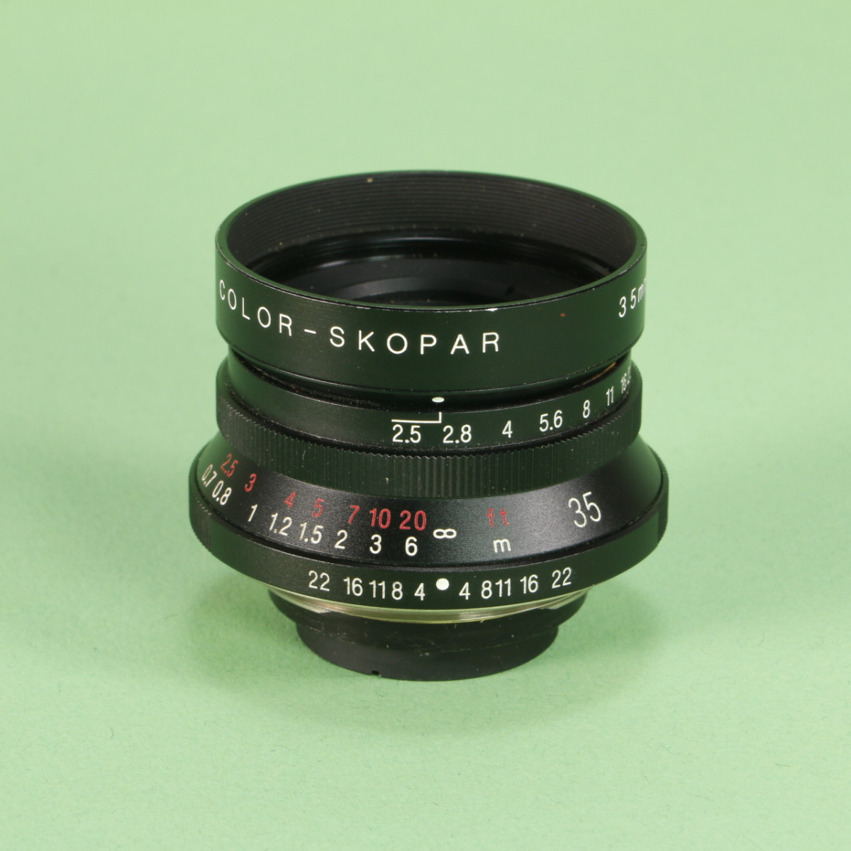 Voigtlander 35mm f2.5 MC Color-Skopar Lens for M39 Mount