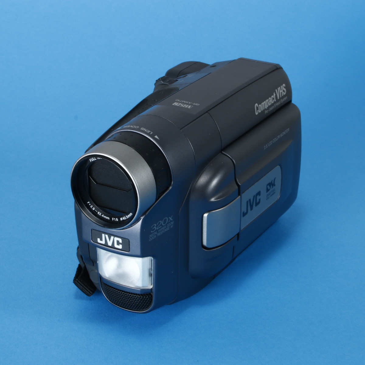 JVC GR-AXM710U Compact VHS Camcorder