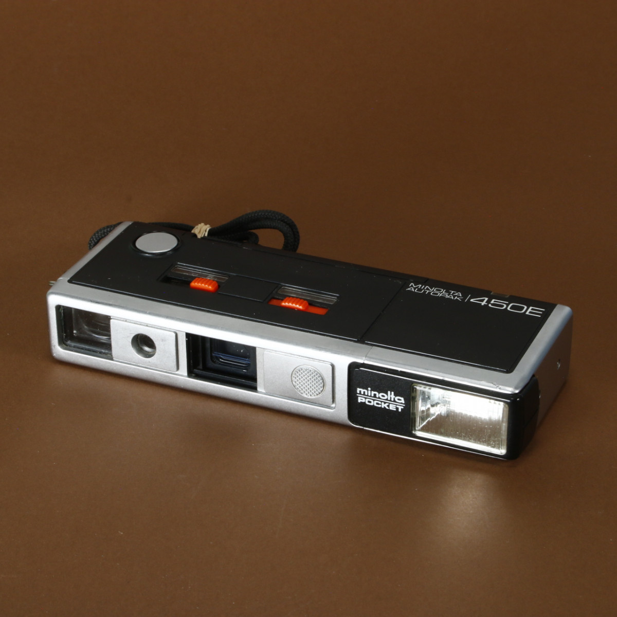 MINOLTA　AUTOPAK 450E（ジャンク品） Vintage Minolta Autopak 450E Pocket Camera 110 Film Format