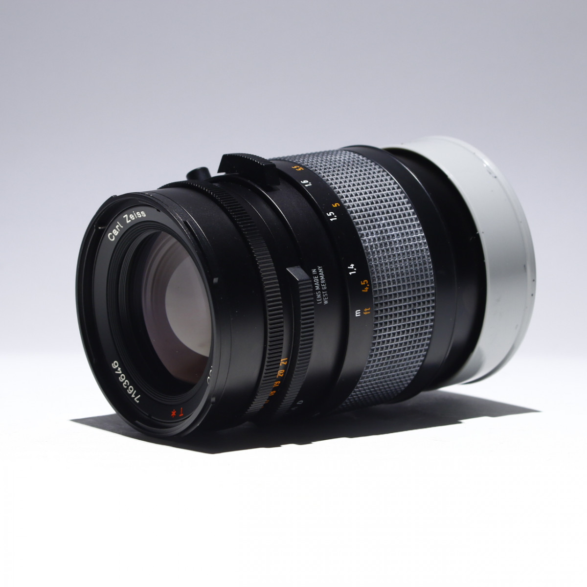 フィルムカメラ HASSELBLAD Carl Zeiss Sonnar CF 150mm F4 Hasselblad Zeiss Sonnar CF 150mm f4 T* Telephoto Lens. Pro
