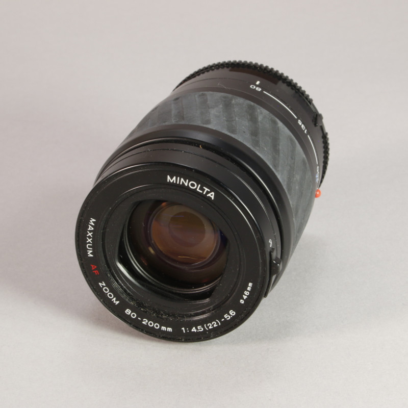 Minolta 80-200mm f4.5-5.6 Maxxum AF Zoom Lens