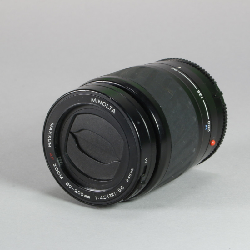 Minolta 80-200mm f4.5-5.6 Maxxum AF Zoom Lens