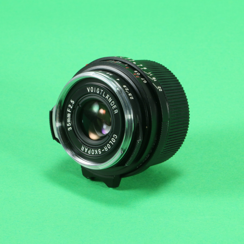 Voigtlander 35mm f2.5 Color-Skopar P II Lens for Leica M