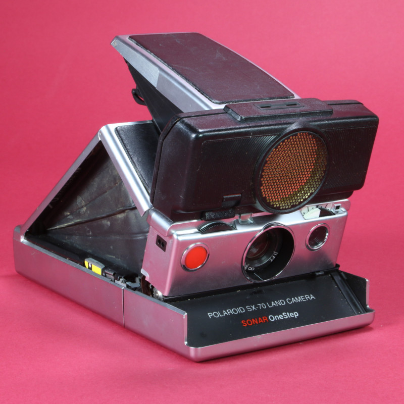 Polaroid SX-70 Sonar OneStep Land Camera
