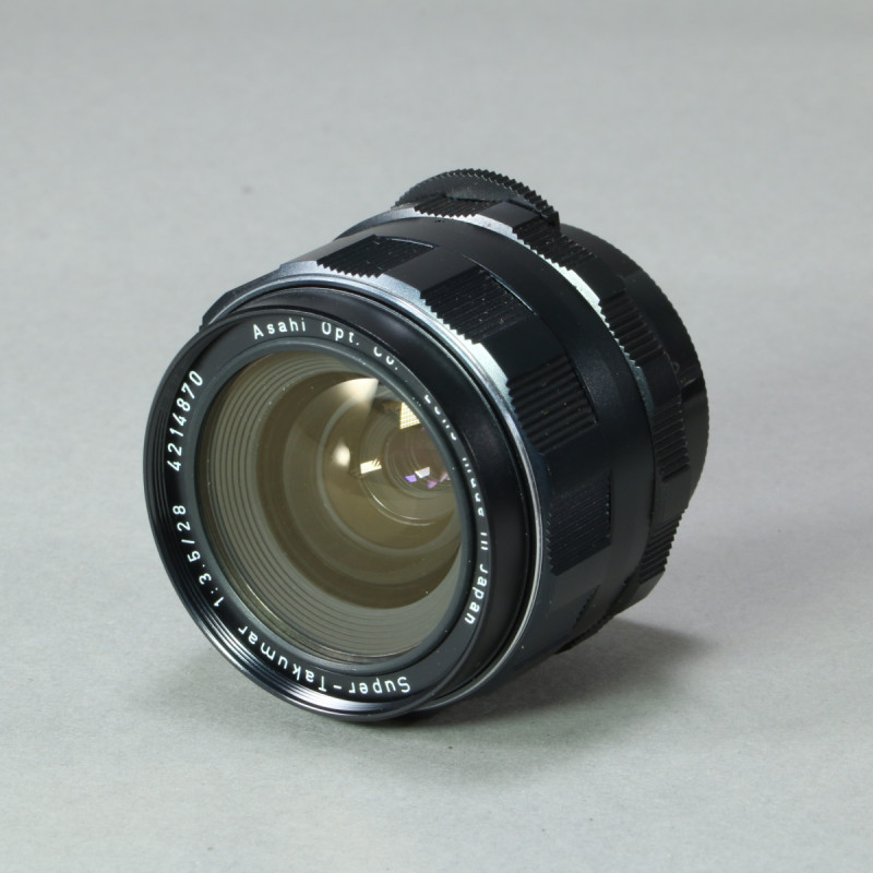 Pentax 28mm f3.5 Super-Takumar Lens for M42