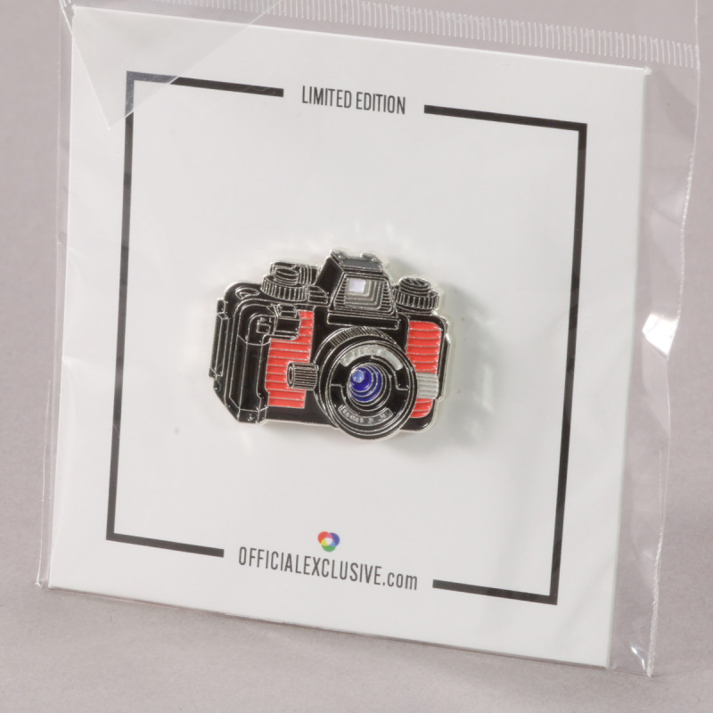 Nikonos V Enamel Pin