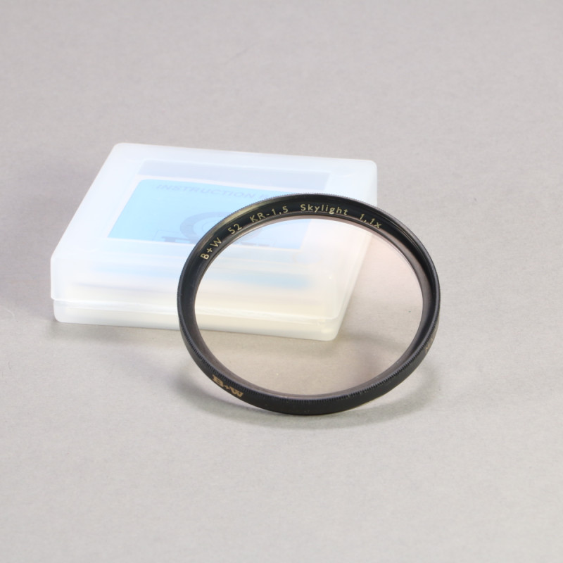 B+W KR1.5 Skylight Filter - 52mm