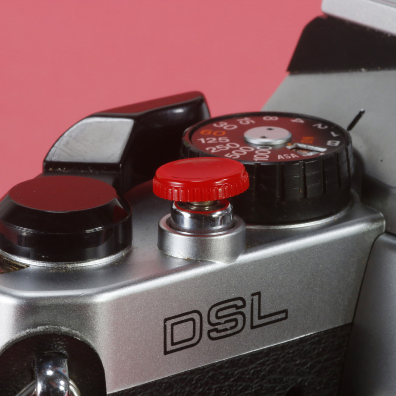 UN Soft Shutter Release - Red