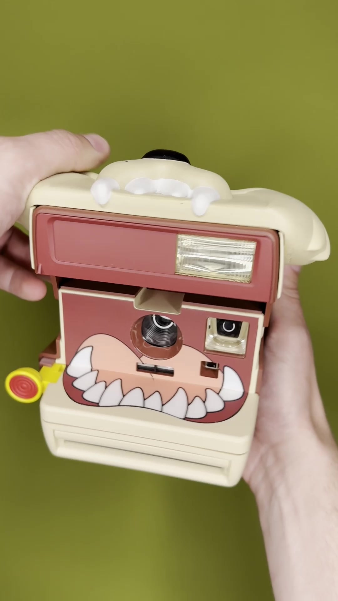 Teeth brushin' with the Polaroid 600 Taz Looney Toons Camera