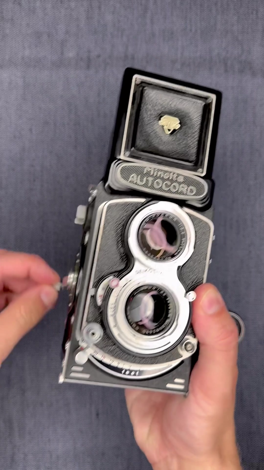 Loading & Film Testing the Minolta Autocord