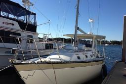 1982 Hunter 36