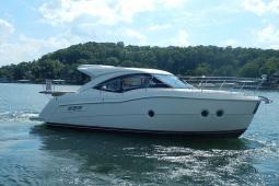 2015 Carver C37