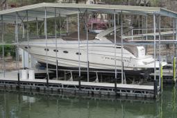 2002 Regal 4260 COMMODORE