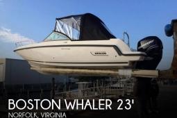 2014 Boston Whaler 230 Vantage
